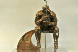 Скульптура антикварная и современная , Формула хоккея