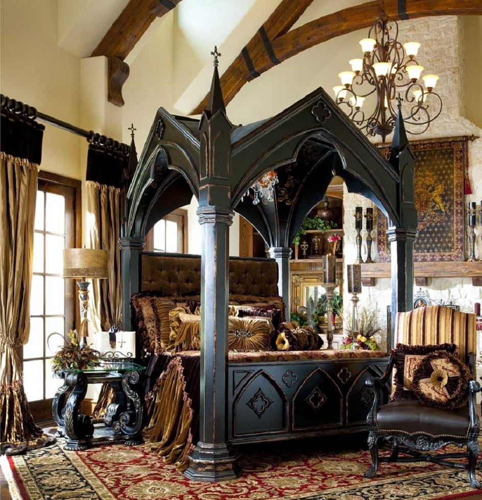 Готика. Интерьер в готическом стиле, спальня с массивной деревянной кроватью