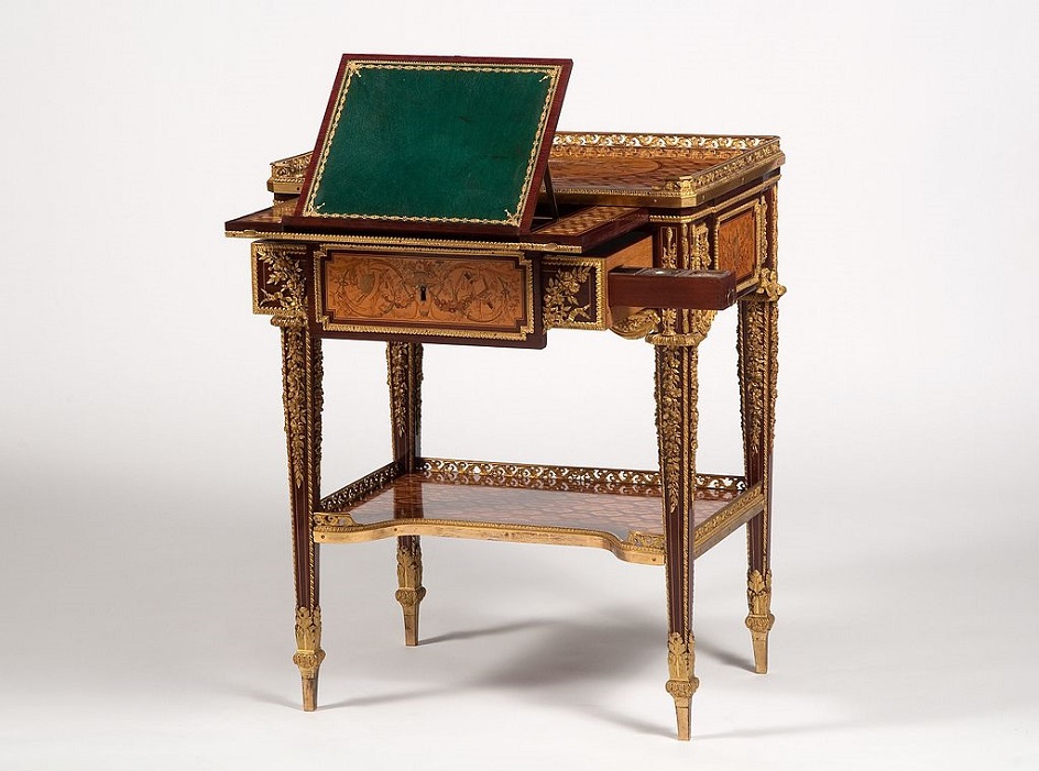 Маркетри. Жан-Анри Ризенер. Письменный стол Марии-Антуанетты. конец XVIII века