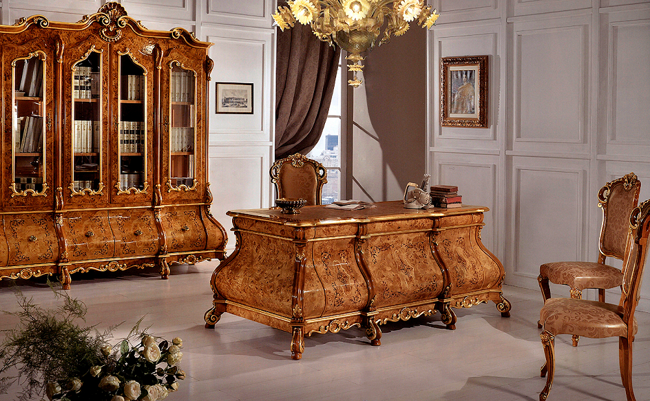 Мебель. Книжный шкаф и письменный стол в стиле барокко